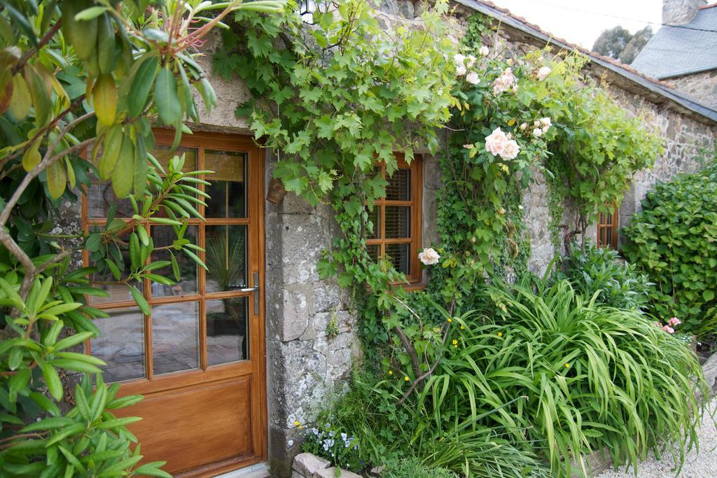 Relais Saint Aubin Bed & Breakfast Erquy Exterior photo